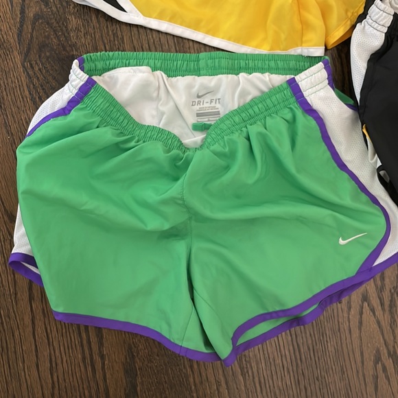 Set of 3 Nike running shorts size Girls L. Minor wear on all 3. - Picture 4 of 10